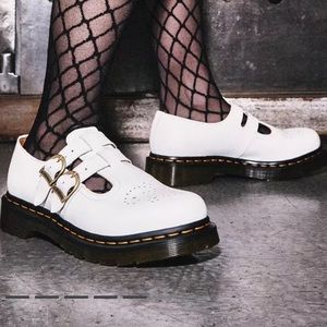 NWB SIZE 7 Dr. Martens 8065 SMOOTH LEATHER MARY JANE SHOES